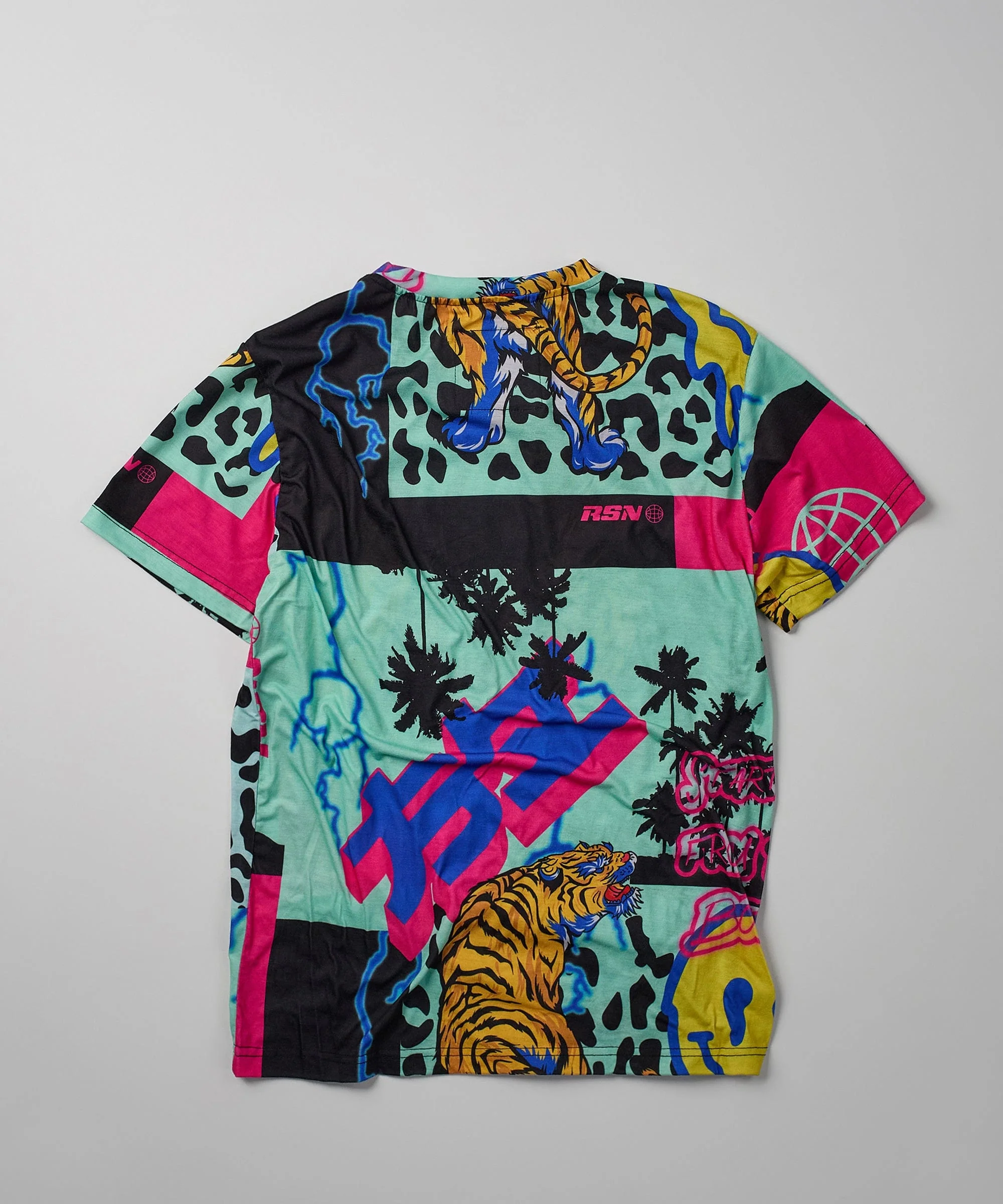 Drippy Jungle Allover Print Graphic Tee - Image 3