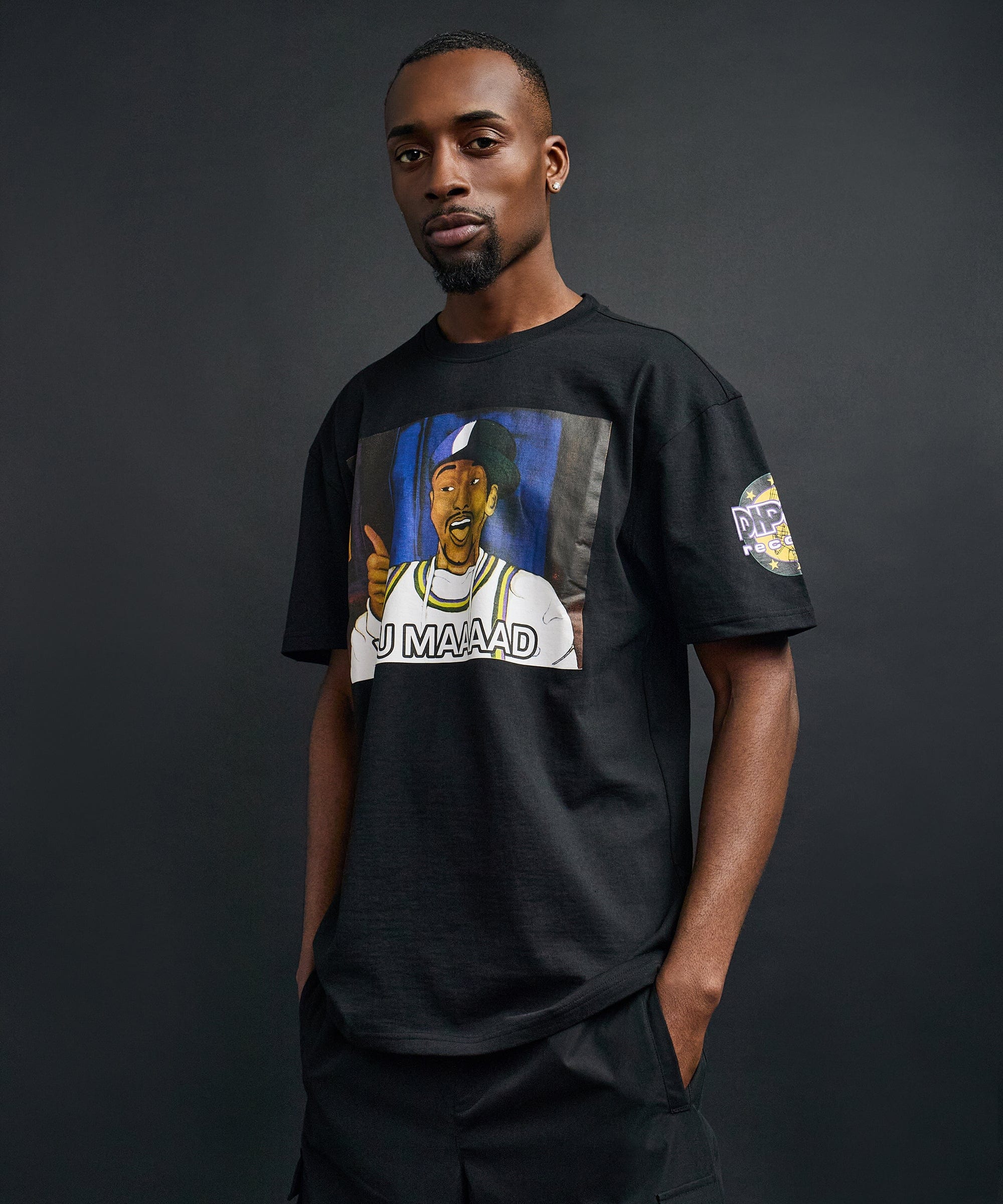 Mad Sleeve Print Short Sleeve Tee - Black - Image 9