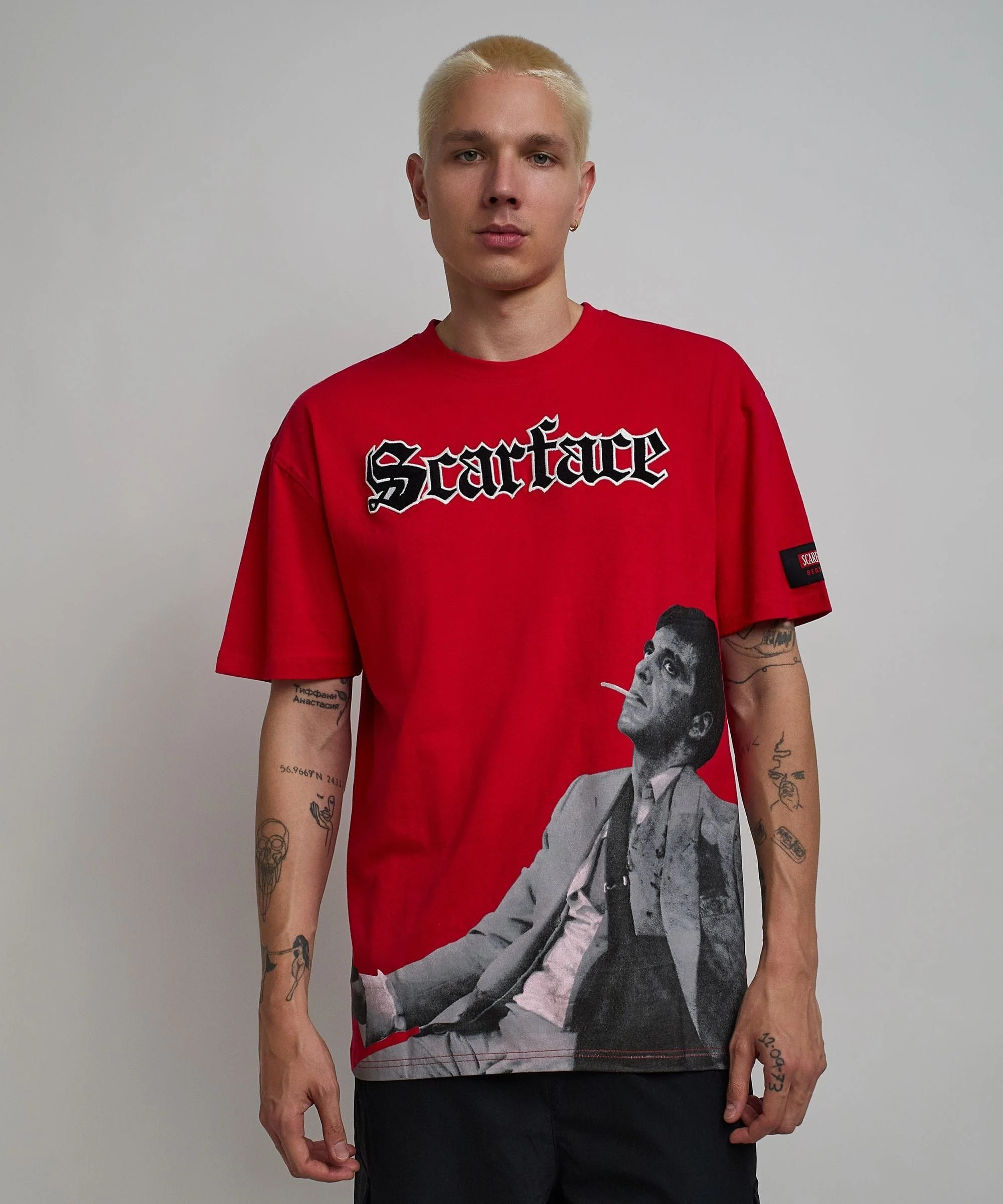 Scarface Old English Short Sleeve Tee - Red - Image 5