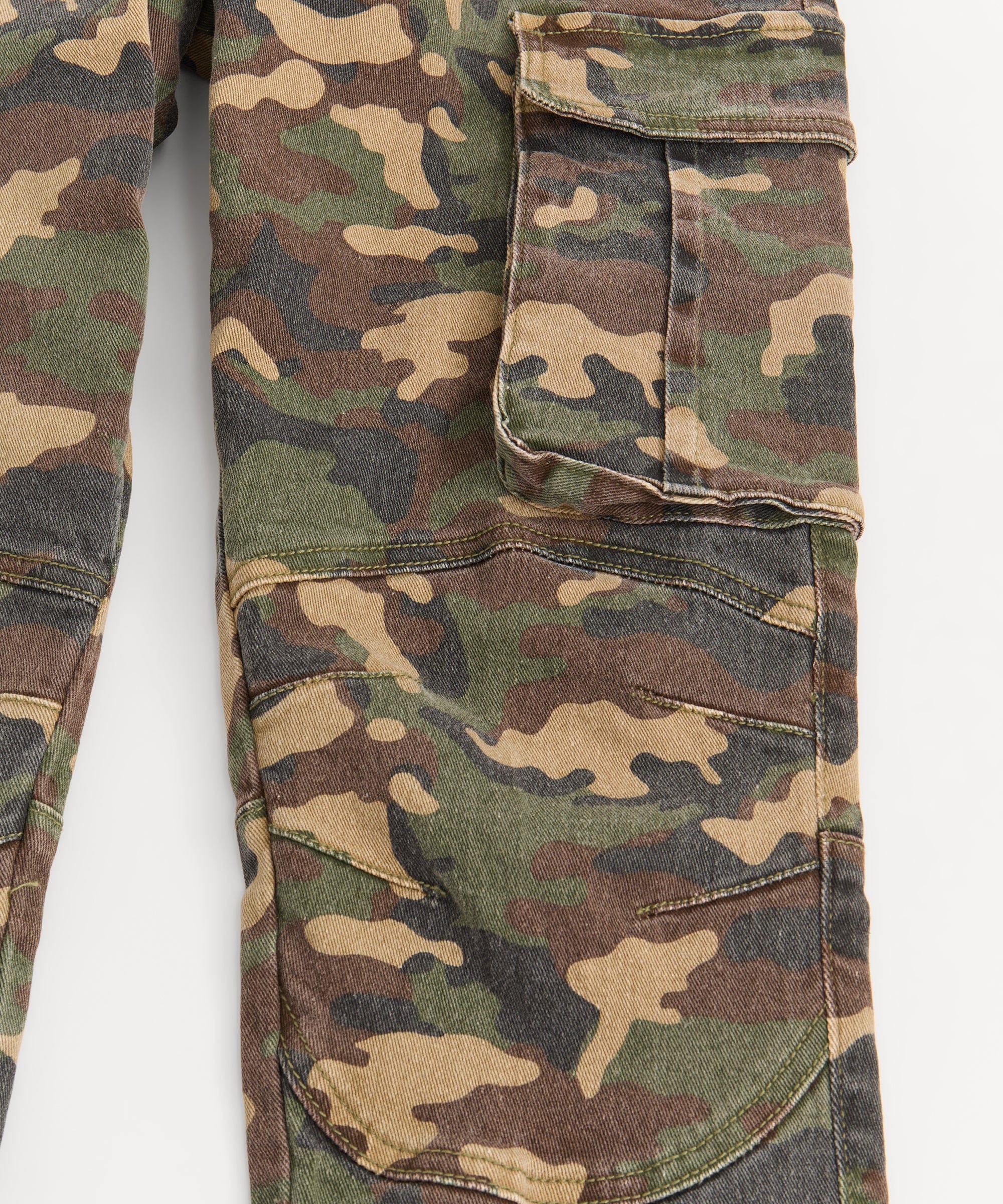 Cargo Fit Denim Pants - Camo - Image 2